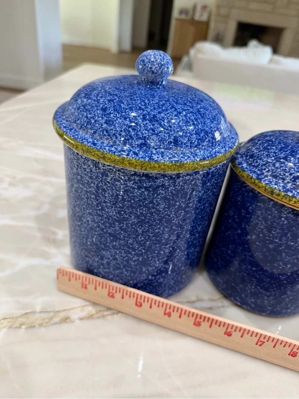 Vintage 90’s Over& Back Spongeware Crock Blue Speckled with yellow green edge